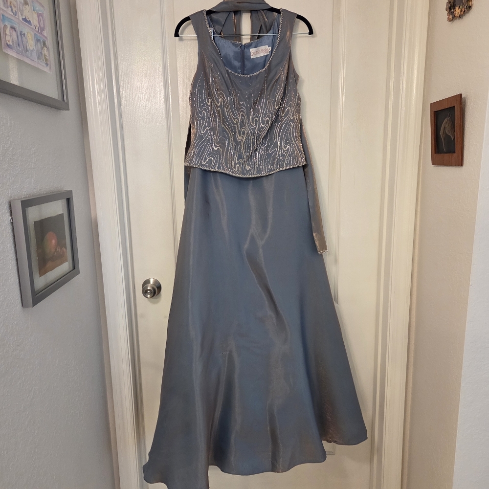 CAMERON BLAKE by mon cheri iridescent women's maxi dress  size 10 sequin beaded
